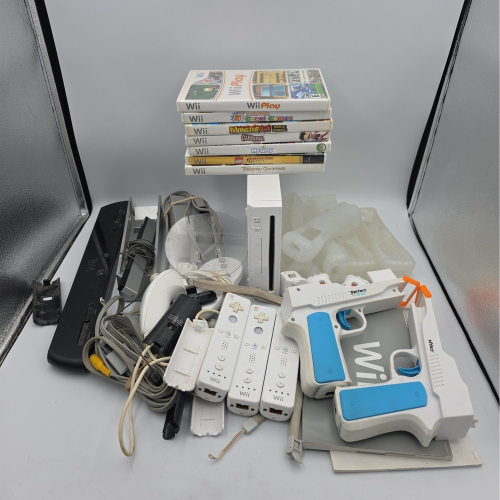 Nintendo Wii White RVL-001 Bundle Controllers And Games Tested Working